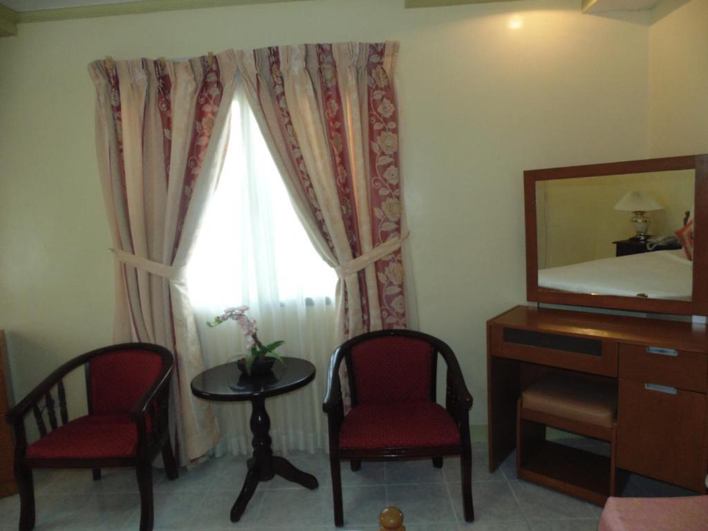 Royal Taal Inn Tagaytay City Chambre photo