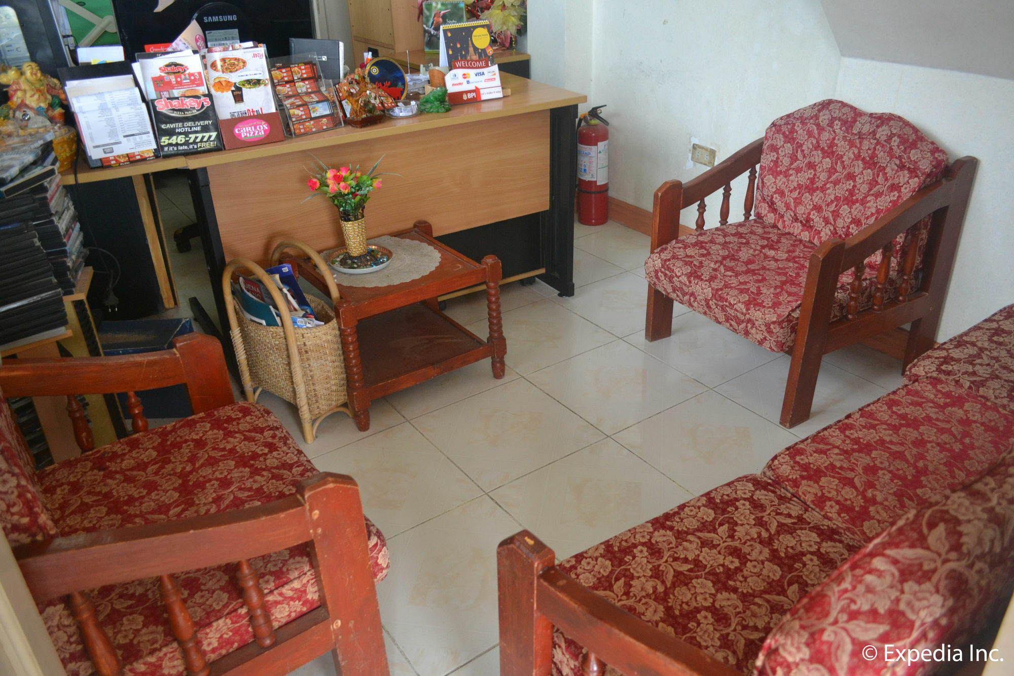 Royal Taal Inn Tagaytay City Extérieur photo